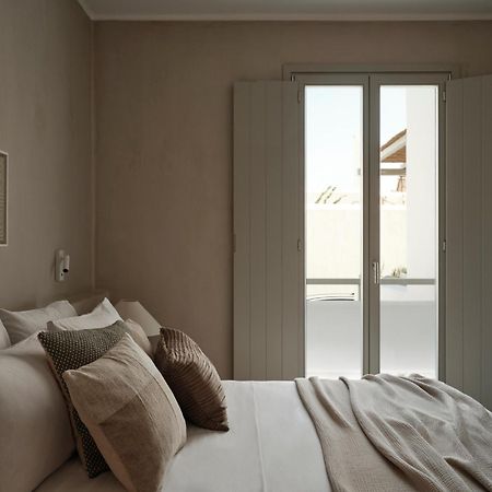Akria Seaside Suites Науса Екстериор снимка