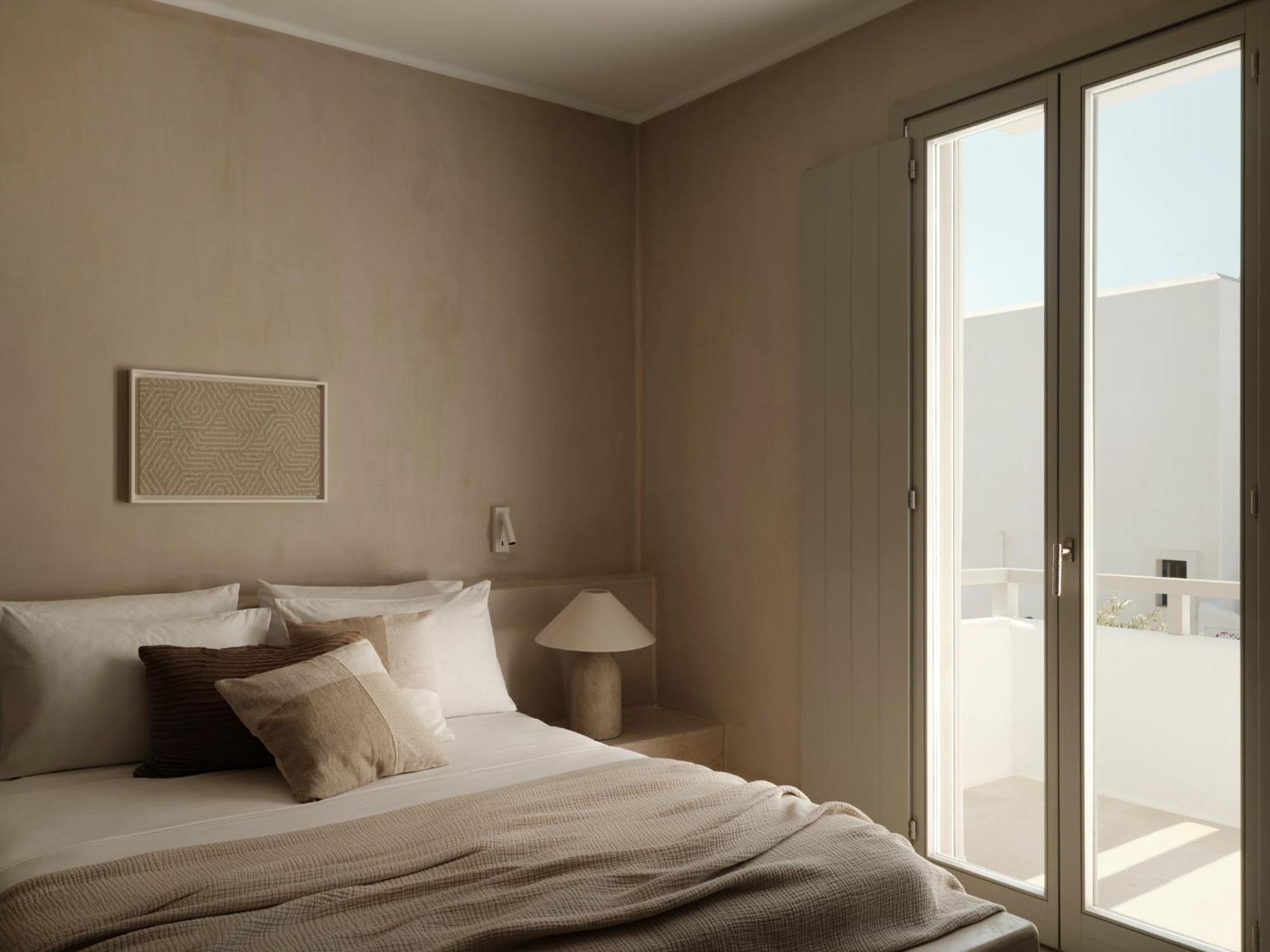 Akria Seaside Suites Науса Екстериор снимка