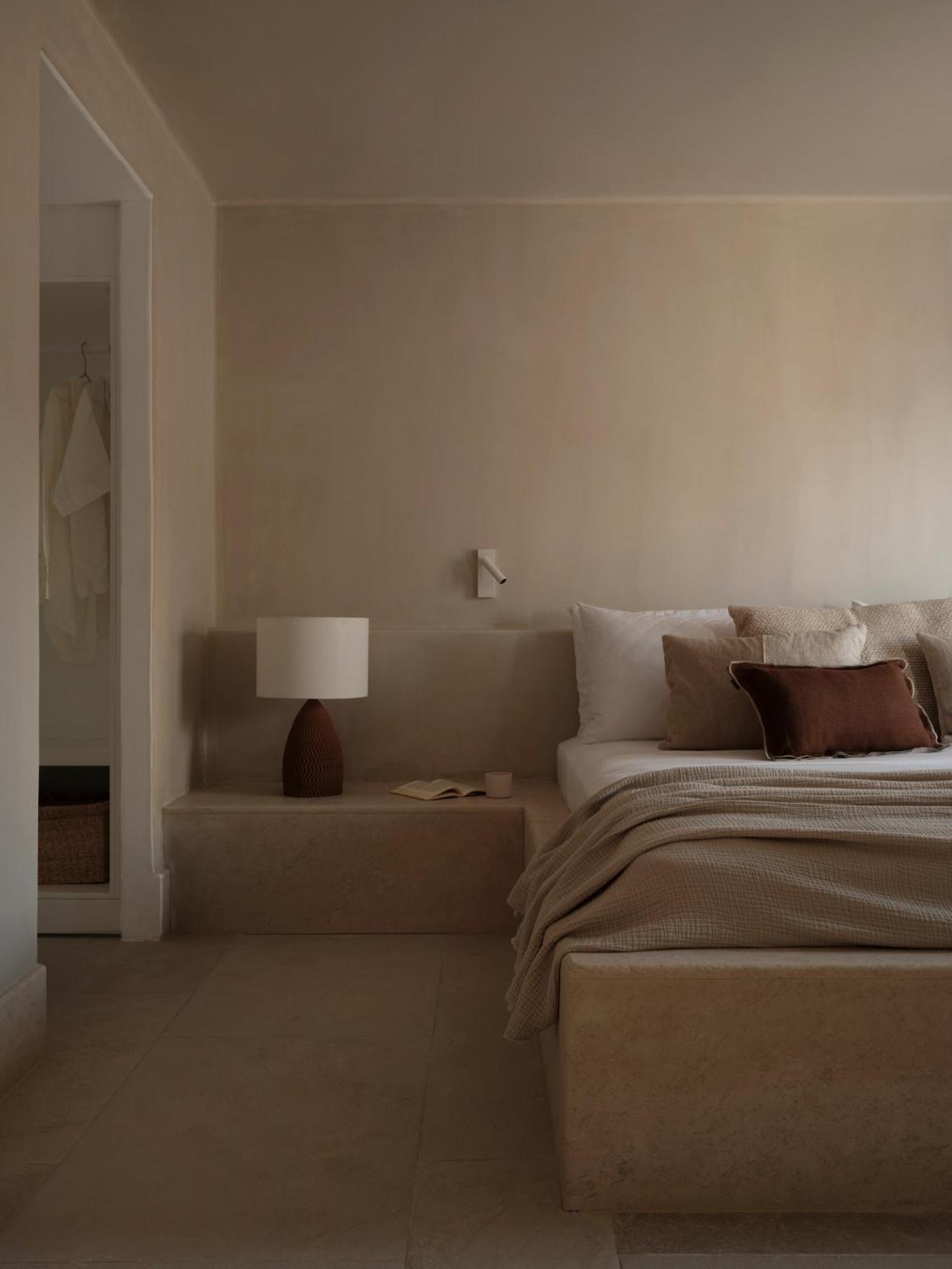 Akria Seaside Suites Науса Екстериор снимка